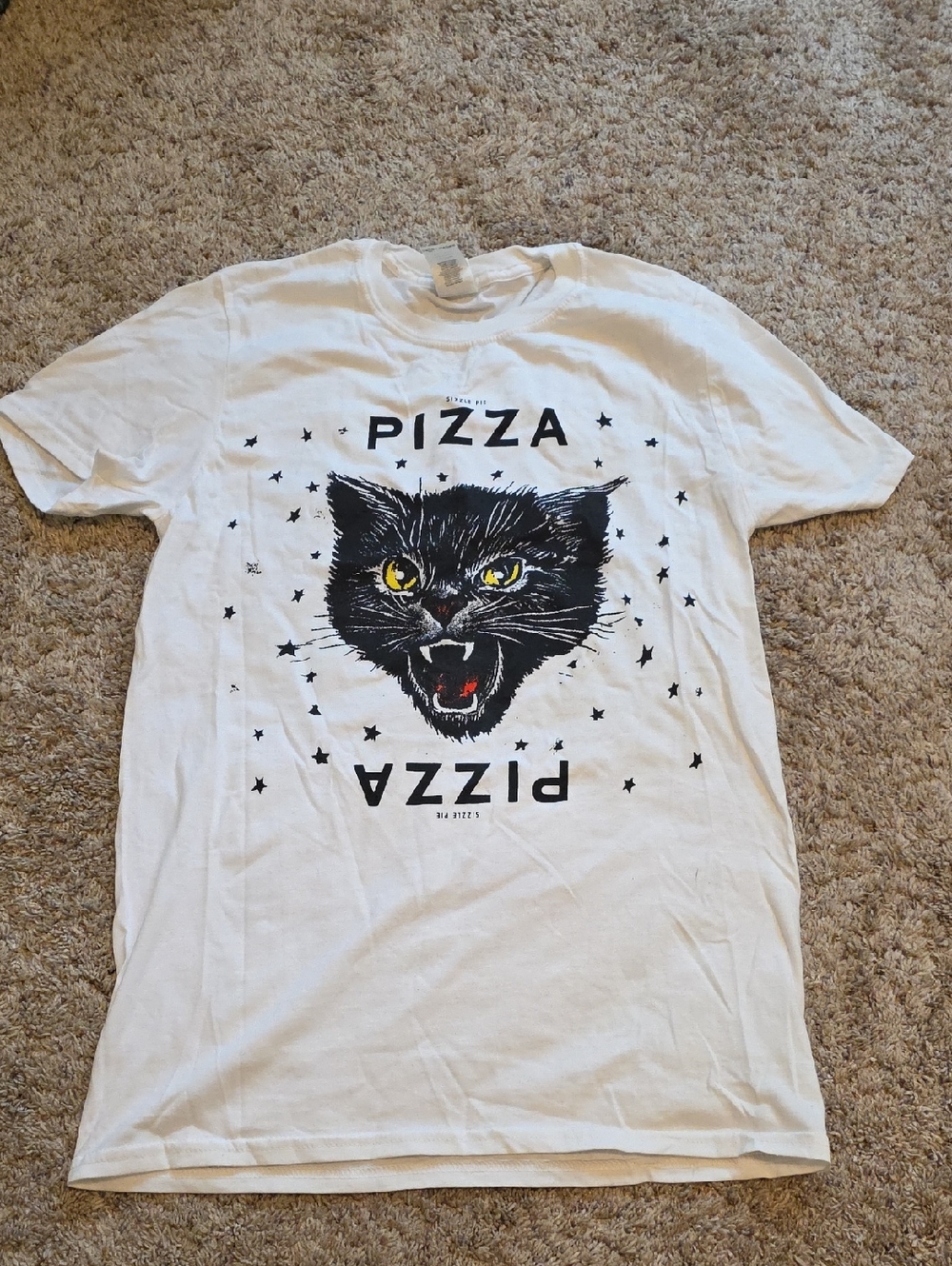 Sizzle Pie Pizza Tee with Black Cat Graphic and Yellow Eyes